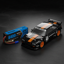 深色板岩背景与经典房车