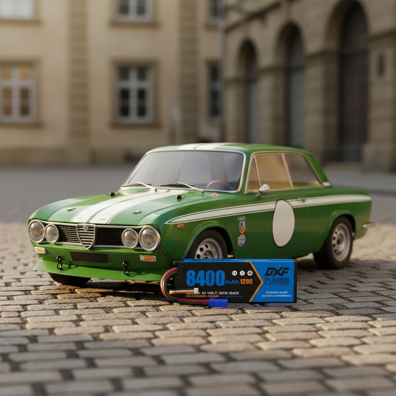 欧洲复古鹅卵石街道与房车